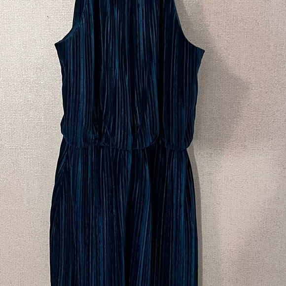 Shoshanna Teal Pleated Midi Dress - Picture 5 of 7